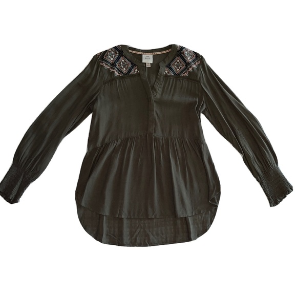 Knox Rose Olive Green Embroidered Babydoll Hi Lo Top - Picture 4 of 11